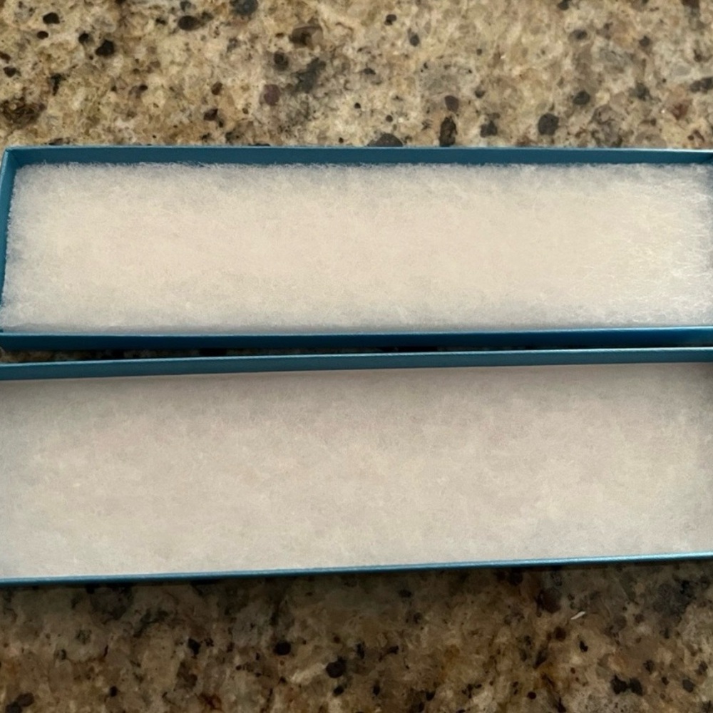 Touchstone Crystal Empty Box - Picture 2 of 4